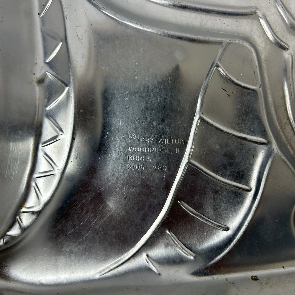 Dinosaur‎ Partysaurus T-Rex Cake Pan Baking Mold 1987 Wilton 2105-1280